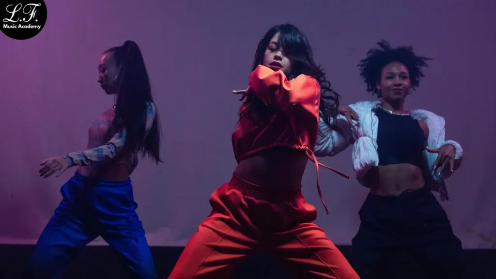 Evolução do rap com batidas boombap e trap, com artistas influentes