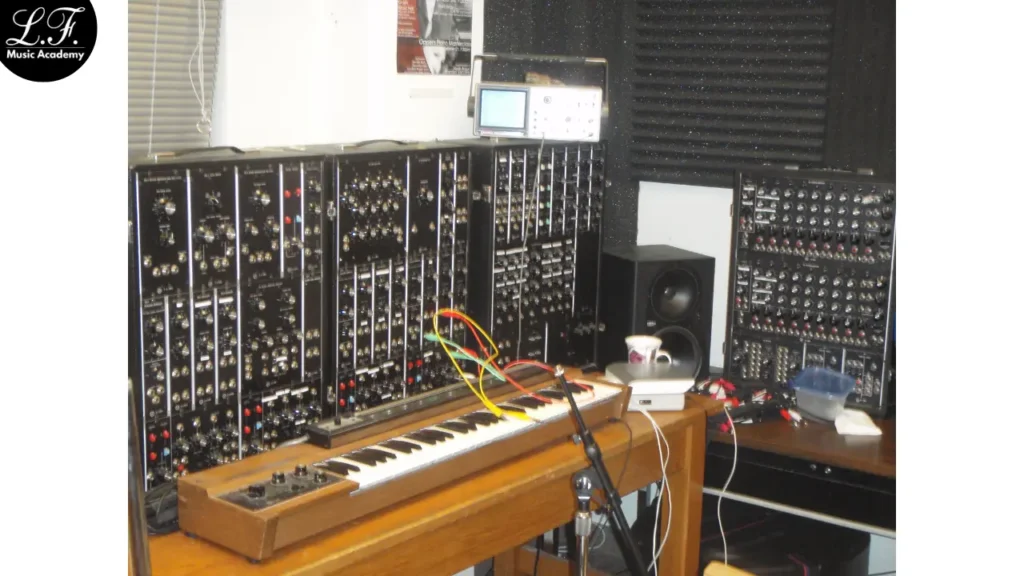 Moog Synthesizer 3P